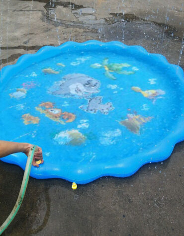 Durable Outdoor Inflatable Sprinkler Water Mat for Kids_2