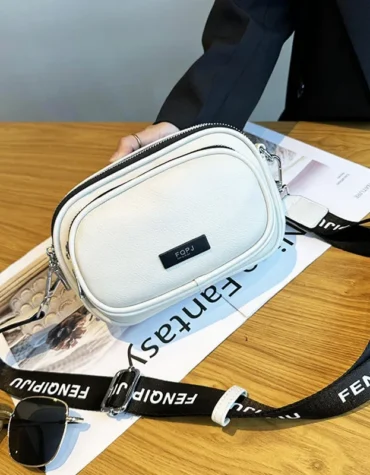 2023 New Casual Trendy Soft Leather Women's Crossbody Phone Bag Fashionable Versatile Multi-layer Korean Style Wristlet